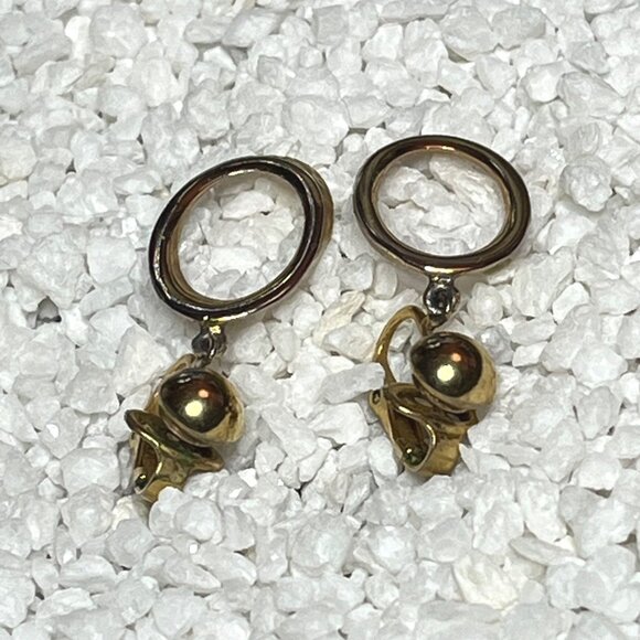 Vintage Crown Trifari Gold-Tone Oval Clip-On Dangle Earrings - Picture 6 of 7